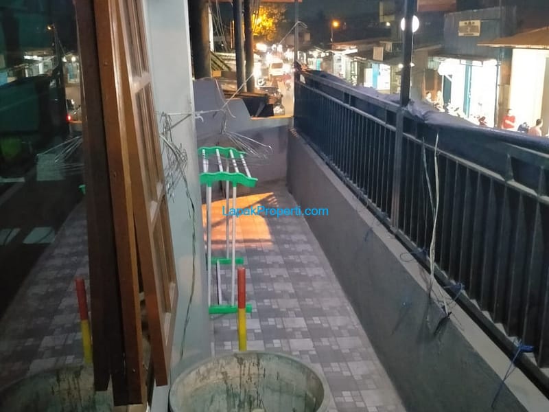Kios 2 lantai di gembor doyong Sangiang Tangerang surat AJB