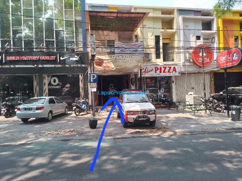 Ruko di Jalan Jakarta (dekat Jalan Ijen)
